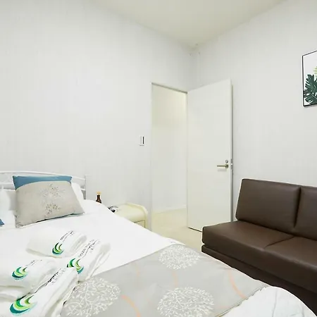 Mitsuba Guest House โตเกียว ภายนอก รูปภาพ